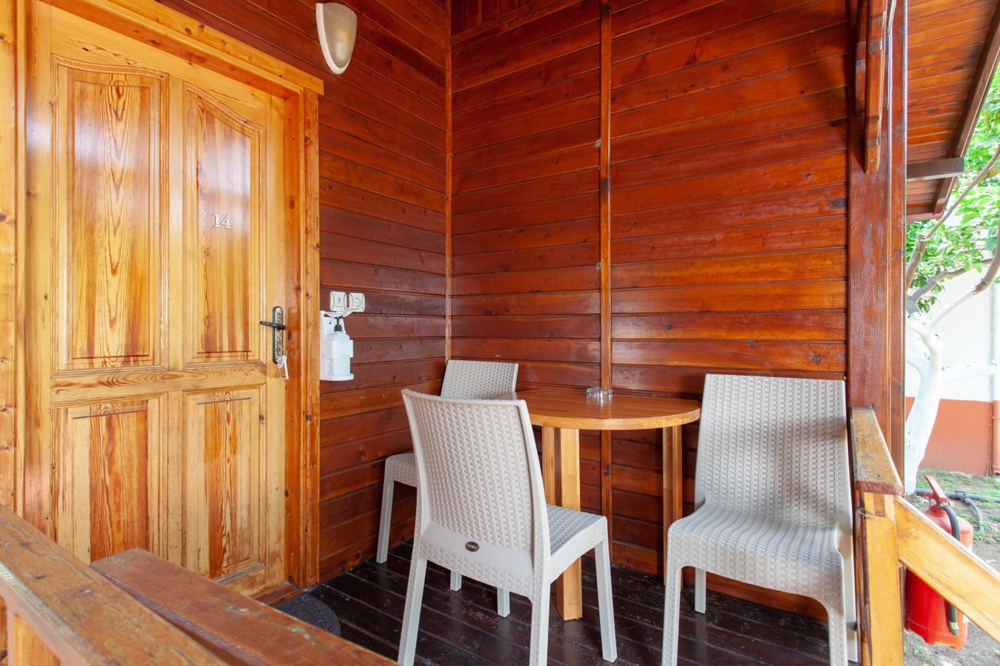 Baris Pension & Bungalows Çıralı Exteriör bild
