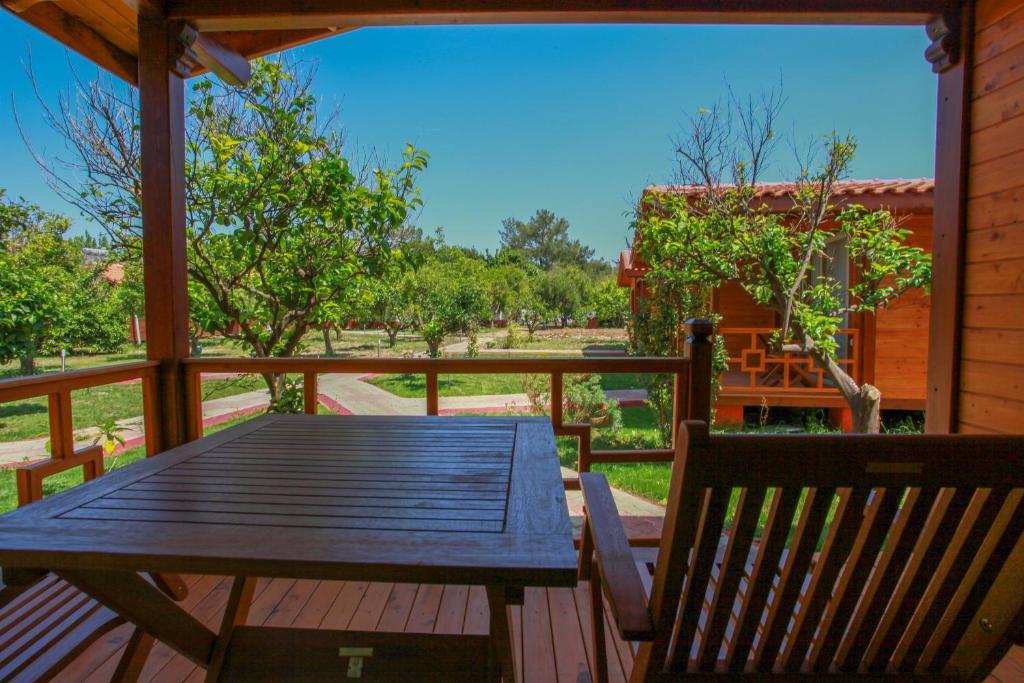 Baris Pension & Bungalows Çıralı Exteriör bild